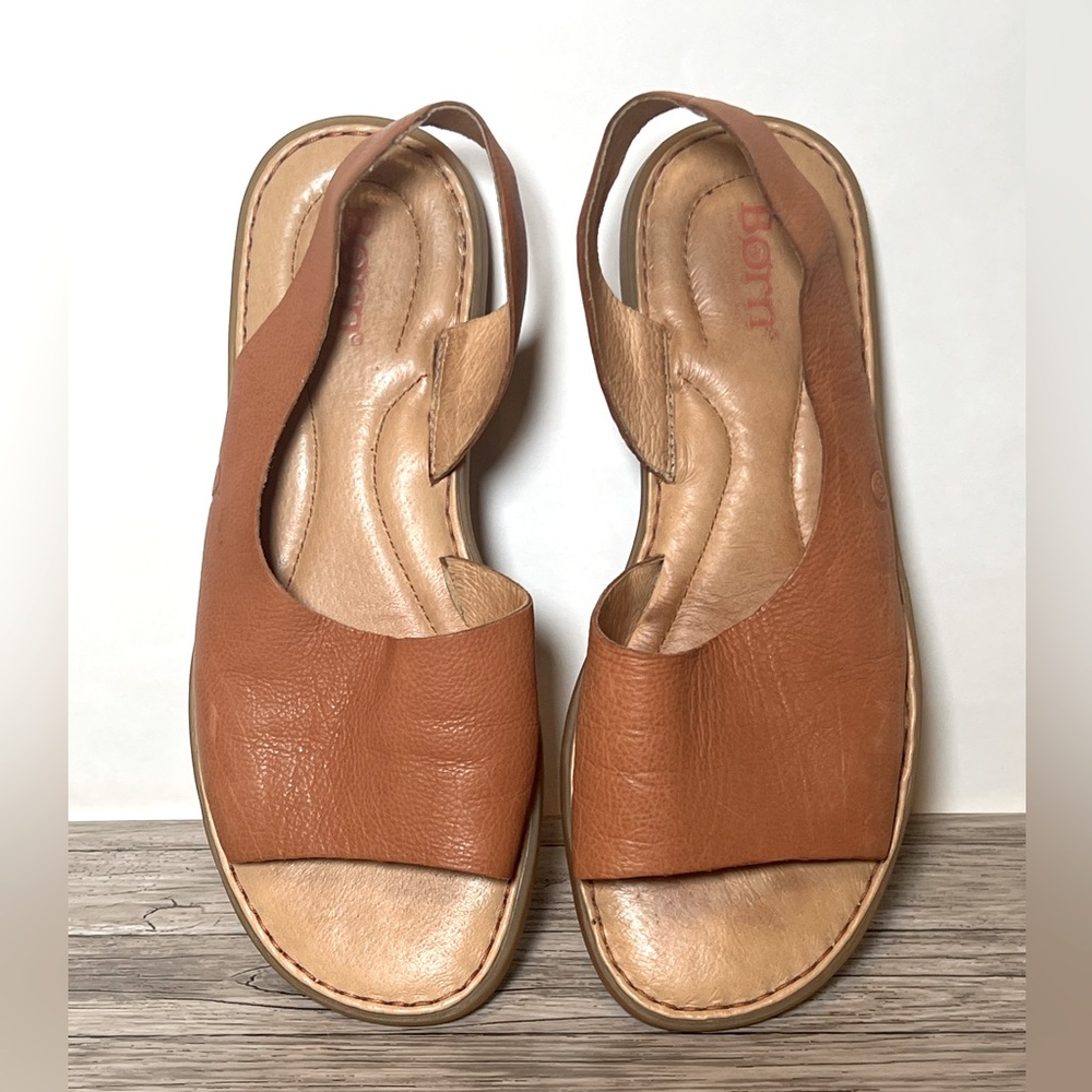 Born Inlet Sandals- Tan, Size 7